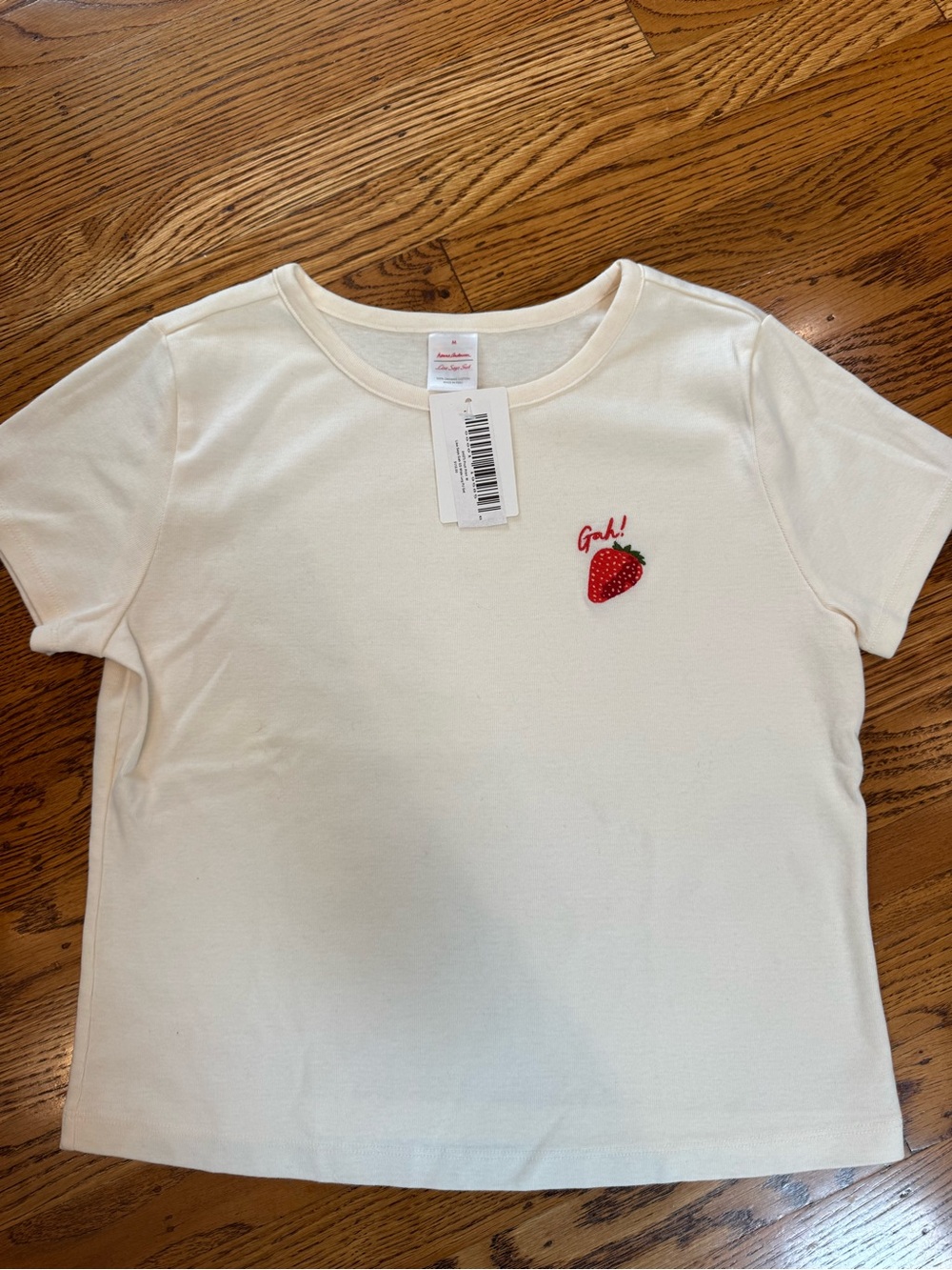 Lisa Says Gah x Hanna Andersson Strawberry Embroidered Tee NWT Size M